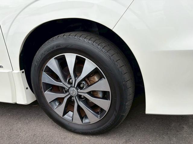 セレナ ハイウェイスター　ＶセレクションＩＩ　ドライブレコーダー　ＥＴＣ　フロントカメラ　ナビ　ＴＶ　クリアランスソナー　オートクルーズコントロール　パークアシスト　衝突被害軽減システム　両側電動スライドドア　オートライト　ＬＥＤヘッドランプ（8枚目）