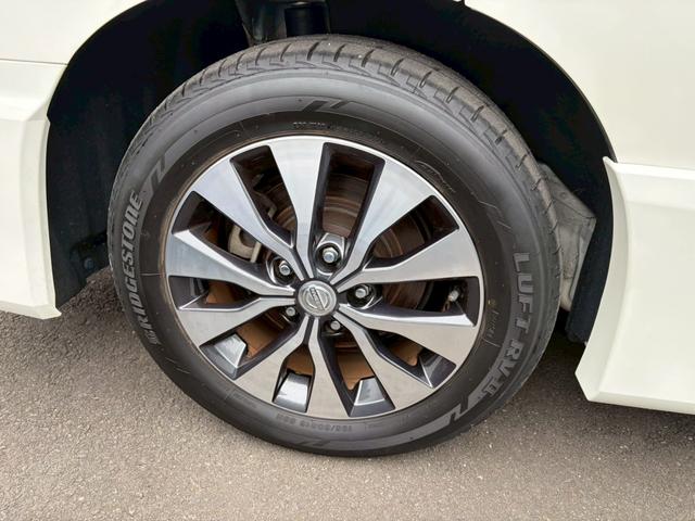 セレナ ハイウェイスター　ＶセレクションＩＩ　ドライブレコーダー　ＥＴＣ　フロントカメラ　ナビ　ＴＶ　クリアランスソナー　オートクルーズコントロール　パークアシスト　衝突被害軽減システム　両側電動スライドドア　オートライト　ＬＥＤヘッドランプ（10枚目）