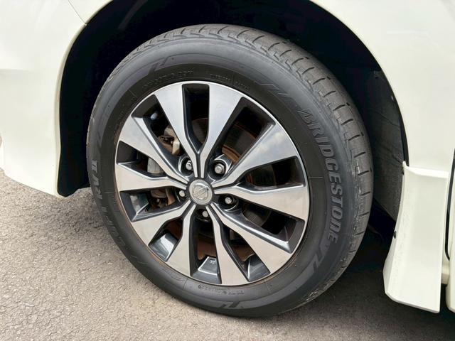 セレナ ハイウェイスター　ＶセレクションＩＩ　ドライブレコーダー　ＥＴＣ　フロントカメラ　ナビ　ＴＶ　クリアランスソナー　オートクルーズコントロール　パークアシスト　衝突被害軽減システム　両側電動スライドドア　オートライト　ＬＥＤヘッドランプ（12枚目）