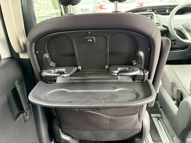 セレナ ハイウェイスター　ＶセレクションＩＩ　ドライブレコーダー　ＥＴＣ　フロントカメラ　ナビ　ＴＶ　クリアランスソナー　オートクルーズコントロール　パークアシスト　衝突被害軽減システム　両側電動スライドドア　オートライト　ＬＥＤヘッドランプ（29枚目）