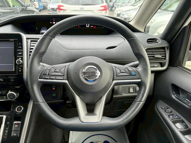 セレナ ハイウェイスター　ＶセレクションＩＩ　ドライブレコーダー　ＥＴＣ　フロントカメラ　ナビ　ＴＶ　クリアランスソナー　オートクルーズコントロール　パークアシスト　衝突被害軽減システム　両側電動スライドドア　オートライト　ＬＥＤヘッドランプ（40枚目）