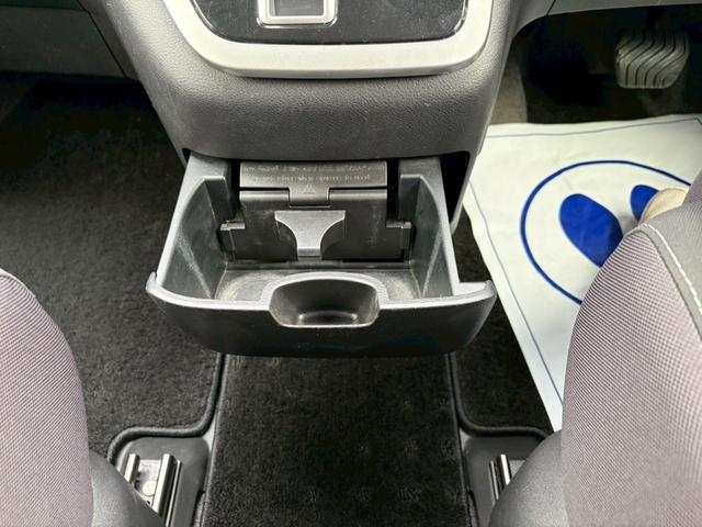 セレナ ハイウェイスター　ＶセレクションＩＩ　ドライブレコーダー　ＥＴＣ　フロントカメラ　ナビ　ＴＶ　クリアランスソナー　オートクルーズコントロール　パークアシスト　衝突被害軽減システム　両側電動スライドドア　オートライト　ＬＥＤヘッドランプ（57枚目）