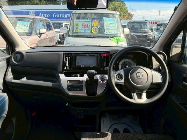 運転者にとっては日々使用することとなる運転席です。運転席が快適だと運転に集中することができますね。