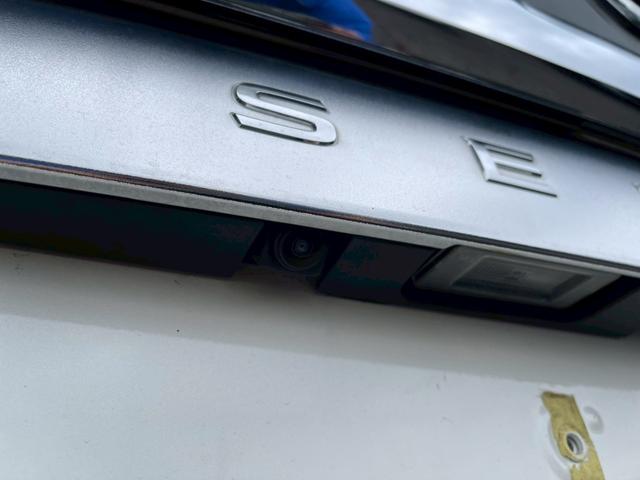 セレナ ハイウェイスター　ＥＴＣ　全周囲カメラ　ナビ　ＴＶ　オートクルーズコントロール　衝突被害軽減システム　両側電動スライドドア　オートライト　スマートキー　アイドリングストップ　３列シート　ウォークスルー　ＣＶＴ（17枚目）