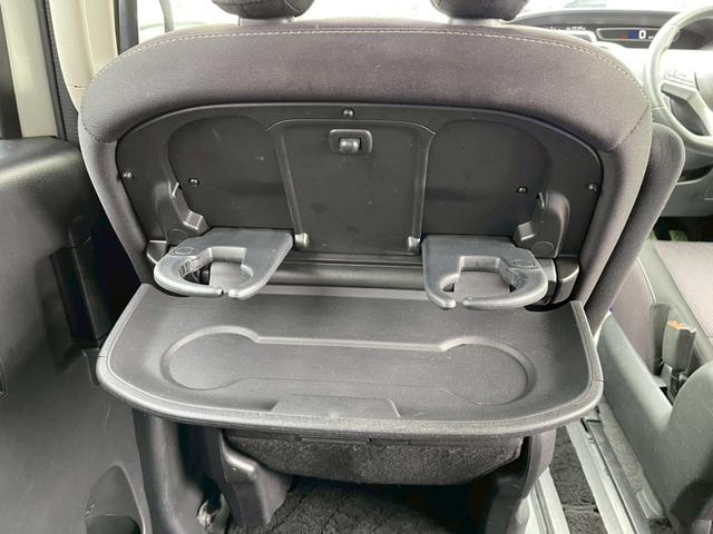 セレナ ハイウェイスター　ＥＴＣ　全周囲カメラ　ナビ　ＴＶ　オートクルーズコントロール　衝突被害軽減システム　両側電動スライドドア　オートライト　スマートキー　アイドリングストップ　３列シート　ウォークスルー　ＣＶＴ（32枚目）