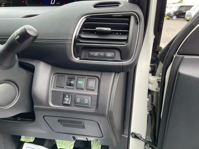 セレナ ハイウェイスター　ＥＴＣ　全周囲カメラ　ナビ　ＴＶ　オートクルーズコントロール　衝突被害軽減システム　両側電動スライドドア　オートライト　スマートキー　アイドリングストップ　３列シート　ウォークスルー　ＣＶＴ（53枚目）