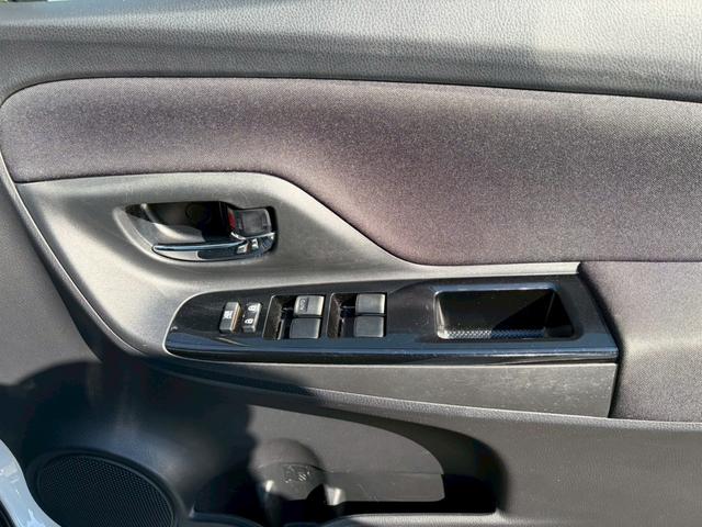 当店のお車をご覧いただきましてありがとうございます。お車についてのご質問やお見積りのご依頼、ご購入にあたってのご相談などお気軽にお問い合わせ下さい！