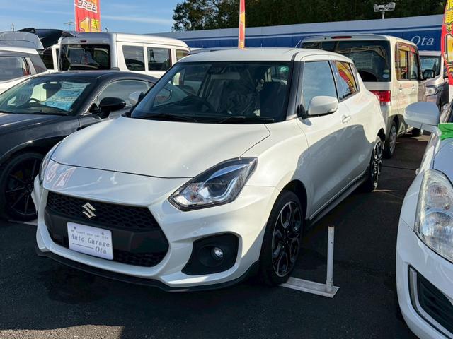 スイフトスポーツ ベースグレード　クリアランスソナー　オートクルーズコントロール　レーンアシスト　衝突被害軽減システム　アルミホイール　オートライト　ＬＥＤヘッドランプ　スマートキー　電動格納ミラー　シートヒーター　ＭＴ（2枚目）