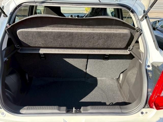 スイフトスポーツ ベースグレード　クリアランスソナー　オートクルーズコントロール　レーンアシスト　衝突被害軽減システム　アルミホイール　オートライト　ＬＥＤヘッドランプ　スマートキー　電動格納ミラー　シートヒーター　ＭＴ（20枚目）