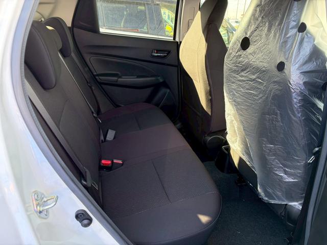 スイフトスポーツ ベースグレード　クリアランスソナー　オートクルーズコントロール　レーンアシスト　衝突被害軽減システム　アルミホイール　オートライト　ＬＥＤヘッドランプ　スマートキー　電動格納ミラー　シートヒーター　ＭＴ（27枚目）