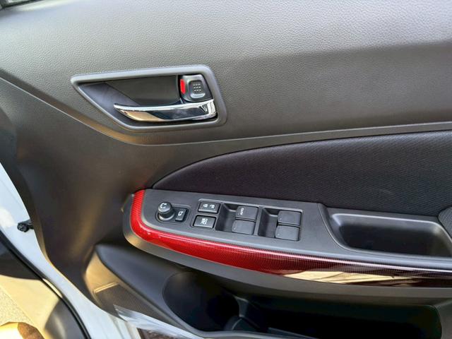 スイフトスポーツ ベースグレード　クリアランスソナー　オートクルーズコントロール　レーンアシスト　衝突被害軽減システム　アルミホイール　オートライト　ＬＥＤヘッドランプ　スマートキー　電動格納ミラー　シートヒーター　ＭＴ（33枚目）