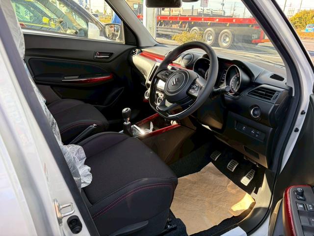 スイフトスポーツ ベースグレード　クリアランスソナー　オートクルーズコントロール　レーンアシスト　衝突被害軽減システム　アルミホイール　オートライト　ＬＥＤヘッドランプ　スマートキー　電動格納ミラー　シートヒーター　ＭＴ（34枚目）