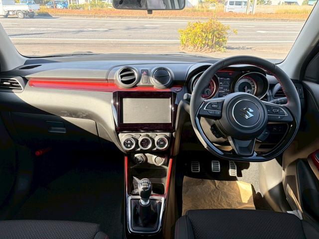 スイフトスポーツ ベースグレード　クリアランスソナー　オートクルーズコントロール　レーンアシスト　衝突被害軽減システム　アルミホイール　オートライト　ＬＥＤヘッドランプ　スマートキー　電動格納ミラー　シートヒーター　ＭＴ（36枚目）