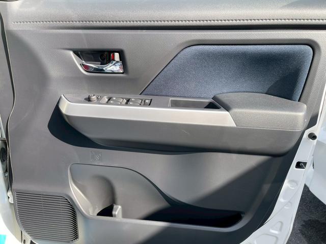 トール カスタムＧ　バックカメラ　ＴＶ　両側電動スライドドア　クリアランスソナー　オートクルーズコントロール　衝突被害軽減システム　アルミホイール　オートライト　ＬＥＤヘッドランプ　スマートキー　アイドリングストップ（35枚目）