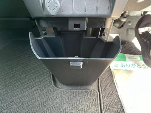 トール カスタムＧ　バックカメラ　ＴＶ　両側電動スライドドア　クリアランスソナー　オートクルーズコントロール　衝突被害軽減システム　アルミホイール　オートライト　ＬＥＤヘッドランプ　スマートキー　アイドリングストップ（59枚目）