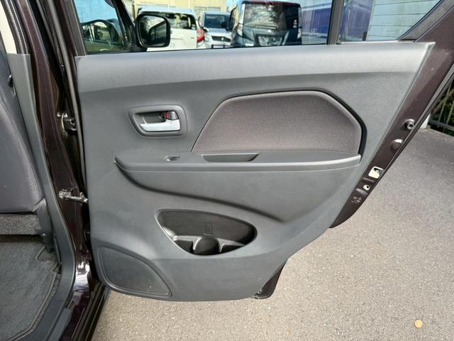 フレア ＸＳ　スマートキー　アイドリングストップ　ベンチシート　ＣＶＴ　盗難防止システム　ＡＢＳ　アルミホイール　衝突安全ボディ　エアコン　パワーステアリング　パワーウィンドウ　運転席エアバッグ　助手席エアバッグ（17枚目）