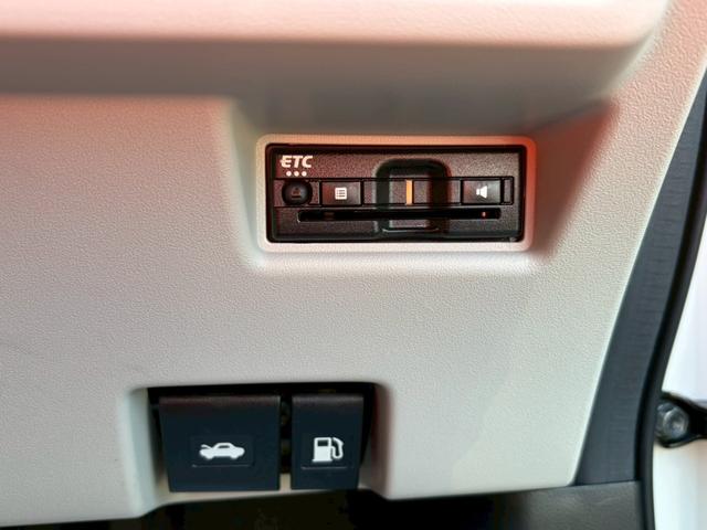 スイフト XG ドライブレコーダー クリアランスソナー オートクルーズコントロール レーンアシスト 衝突被害軽減システム LEDヘッドランプ スマートキー シートヒーター CVT 盗難防止システム 衝突安全ボディ(41枚目)