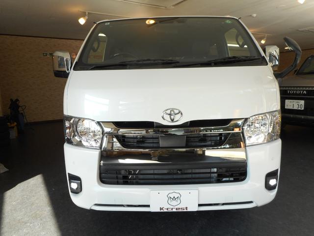 ハイエースバン スーパーＧＬ　ダークプライムＩＩ　登録済み未使用車　ＬＥＤヘッドライト　両側パワースライド　パノラミックビューカメラ　純正フロアマット　トヨタセーフティセンス（6枚目）