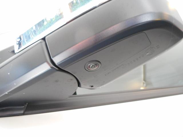 ハイエースバン スーパーＧＬ　ダークプライムＩＩ　登録済み未使用車　ＬＥＤヘッドライト　両側パワースライド　パノラミックビューカメラ　純正フロアマット　トヨタセーフティセンス（9枚目）