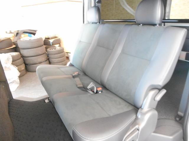 ハイエースバン スーパーＧＬ　ダークプライムＩＩ　登録済み未使用車　ＬＥＤヘッドライト　両側パワースライド　パノラミックビューカメラ　純正フロアマット　トヨタセーフティセンス（34枚目）