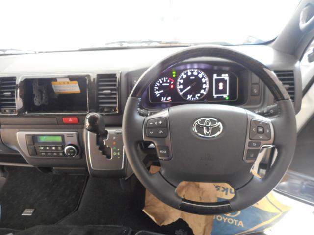 ハイエースバン スーパーＧＬ　ダークプライムＩＩ　登録済み未使用車　ＬＥＤヘッドライト　両側パワースライド　パノラミックビューカメラ　純正フロアマット　トヨタセーフティセンス（36枚目）