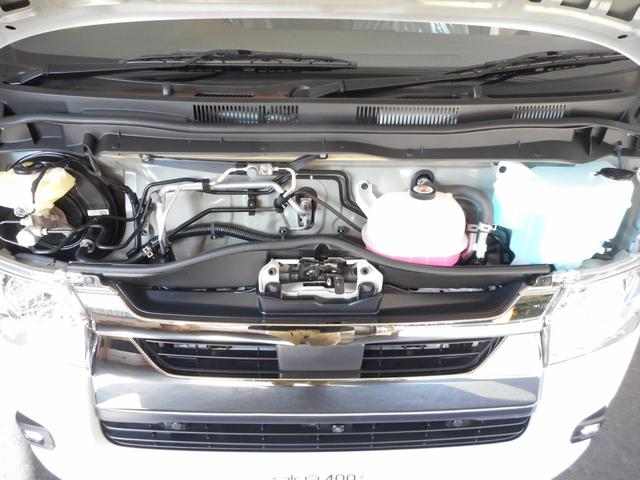 ハイエースバン スーパーＧＬ　ダークプライムＩＩ　登録済み未使用車　ＬＥＤヘッドライト　両側パワースライド　パノラミックビューカメラ　純正フロアマット　トヨタセーフティセンス（50枚目）