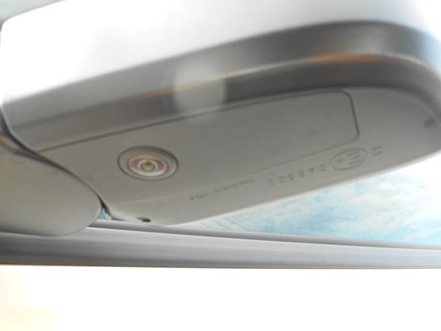 ハイエースバン ＳロングワイドＤＸ　ＧＬパッケージ　ディーゼル４ＷＤ　ＬＥＤヘッドランプ　パノラミックビューカメラ　リアエアコン　リアヒーター　助手席側ＳＲＳエアーバッグプリテンショナー＆フォースリミッター付き　スライドドアイージークローザー　マット（8枚目）