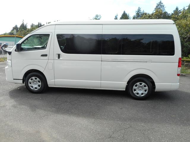 ハイエースバン ＳロングワイドＤＸ　ＧＬパッケージ　ディーゼル４ＷＤ　ＬＥＤヘッドランプ　パノラミックビューカメラ　リアエアコン　リアヒーター　助手席側ＳＲＳエアーバッグプリテンショナー＆フォースリミッター付き　スライドドアイージークローザー　マット（23枚目）