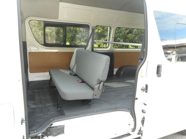 ハイエースバン ＳロングワイドＤＸ　ＧＬパッケージ　ディーゼル４ＷＤ　ＬＥＤヘッドランプ　パノラミックビューカメラ　リアエアコン　リアヒーター　助手席側ＳＲＳエアーバッグプリテンショナー＆フォースリミッター付き　スライドドアイージークローザー　マット（28枚目）