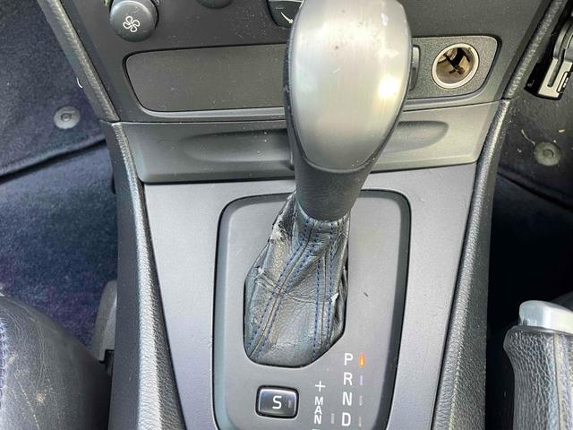 Ｖ７０ Ｒ　４ＷＤ　ＥＴＣ　ナビ　オートクルーズコントロール　アルミホイール　ＨＩＤ　サンルーフ　パワーシート　ターボ　シートヒーター　ＡＴ　盗難防止システム　ＡＢＳ　ＣＤ　エアコン　パワーステアリング（5枚目）