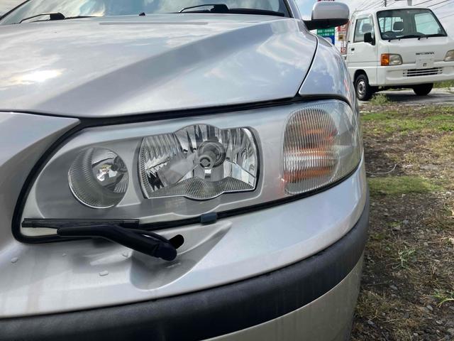 Ｖ７０ Ｒ　４ＷＤ　ＥＴＣ　ナビ　オートクルーズコントロール　アルミホイール　ＨＩＤ　サンルーフ　パワーシート　ターボ　シートヒーター　ＡＴ　盗難防止システム　ＡＢＳ　ＣＤ　エアコン　パワーステアリング（15枚目）