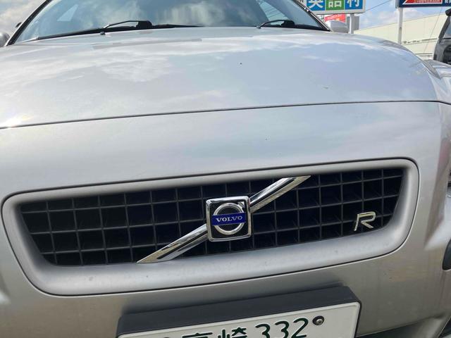 Ｖ７０ Ｒ　４ＷＤ　ＥＴＣ　ナビ　オートクルーズコントロール　アルミホイール　ＨＩＤ　サンルーフ　パワーシート　ターボ　シートヒーター　ＡＴ　盗難防止システム　ＡＢＳ　ＣＤ　エアコン　パワーステアリング（17枚目）
