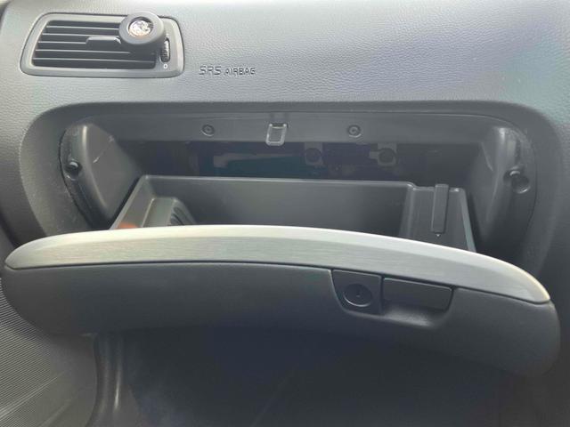 Ｖ７０ Ｒ　４ＷＤ　ＥＴＣ　ナビ　オートクルーズコントロール　アルミホイール　ＨＩＤ　サンルーフ　パワーシート　ターボ　シートヒーター　ＡＴ　盗難防止システム　ＡＢＳ　ＣＤ　エアコン　パワーステアリング（40枚目）