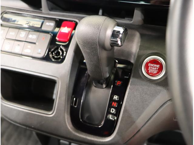 Ｎ－ＯＮＥ プレミアム　クルコン　運転席エアバック　横滑防止　イモビライザー　ＵＳＢ接続　ＥＴＣ装備　バックモニター　助手席エアバック　パワーステ　フルオートエアコン　スマ－トキ－　キーレス　サイドエアバック（17枚目）