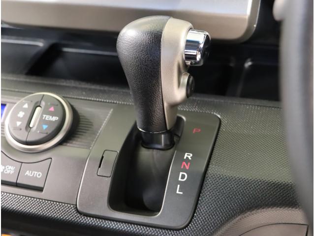 フリードスパイクハイブリッド ハイブリッド エアバッグ ワンセグ ナビTV パワーウインドウ 横滑り防止 キーレスキー パワステ 左右スライドドア Wエアバッグ ETC オートエアコン ABS リアカメラ DVD再生可 iストップ(17枚目)