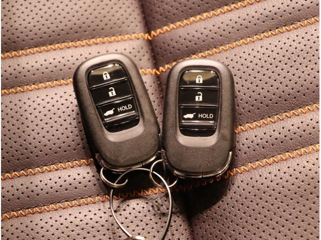 ＺＲ－Ｖ ｅ：ＨＥＶＺ　Ｐセンサー　レザー　サイドエアバック　パワ－シ－ト　ナビＴＶ　ＬＥＤヘッドライト　ＵＳＢ接続　地デジ　Ｓヒーター　サポカー　ＥＴＣ車載器　Ｄレコ　パワーステアリング　スマートキー（24枚目）