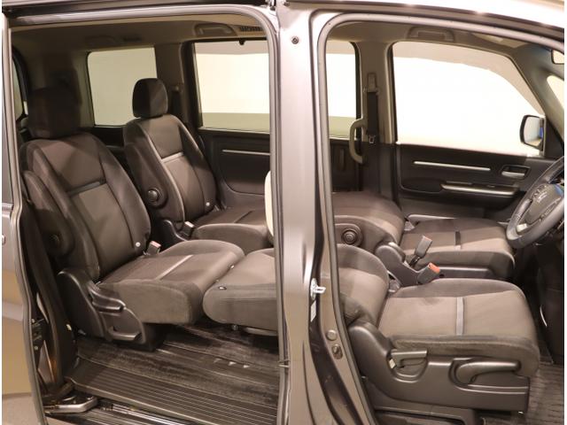 ステップワゴンスパーダ スパーダホンダセンシング　盗難防止　助手席エアバッグ　Ｗパワスラ　地デジ　サイドエアバッグ　ＬＥＤライト　横滑り防止システム　オートエアコン　ＵＳＢ　ナビ＆ＴＶ　三列シート　アイドリングＳ　ＥＴＣ付（47枚目）