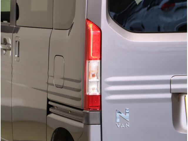 Ｎ－ＶＡＮ＋スタイル ファン・ホンダセンシング　Ｉ－ＳＴＯＰ　イモビライザー　ＵＳＢポート　横滑り防止　キーフリーシステム　フルオートエアコン　ＬＥＤ　オートライト　スマートキー　両面スライドドア　ＰＷ　運転席エアバッグ（13枚目）