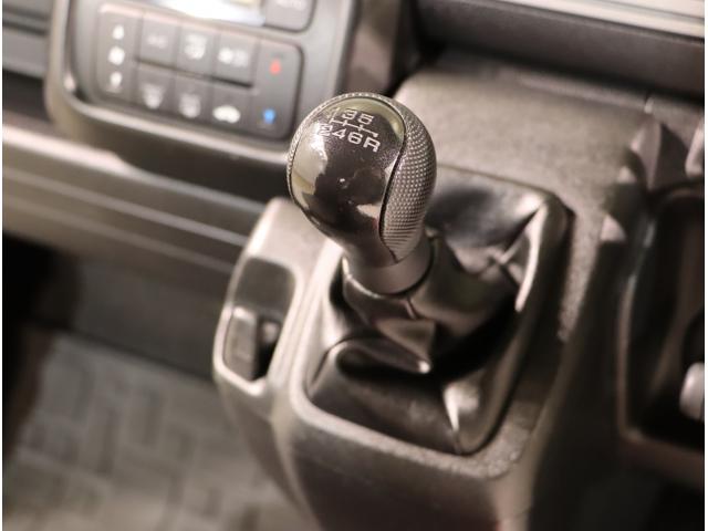 Ｎ－ＶＡＮ＋スタイル ファン・ホンダセンシング　Ｉ－ＳＴＯＰ　イモビライザー　ＵＳＢポート　横滑り防止　キーフリーシステム　フルオートエアコン　ＬＥＤ　オートライト　スマートキー　両面スライドドア　ＰＷ　運転席エアバッグ（17枚目）