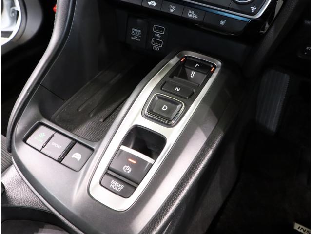 インサイト ＬＸ　アイドリングストップ　地デジフルセグ　オートクルーズコントロール　クリアランスソナー　フルオートエアコン　リアカメラ　ＤＶＤ　衝突軽減ブレーキ　ＡＢＳ　ＬＥＤ　シートヒーター　横滑防止　ドラレコ（17枚目）