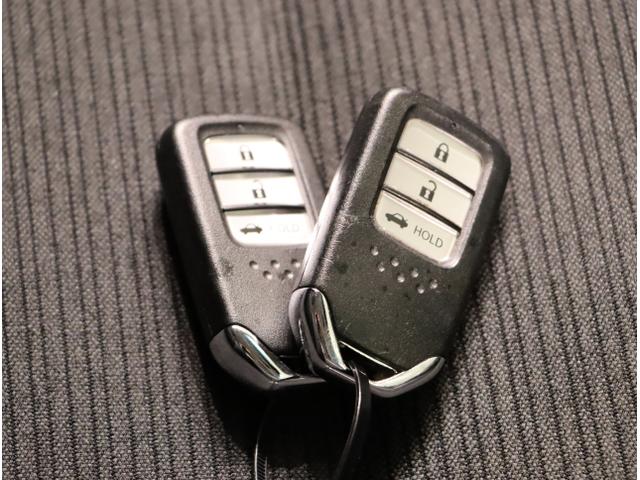 インサイト ＬＸ　アイドリングストップ　地デジフルセグ　オートクルーズコントロール　クリアランスソナー　フルオートエアコン　リアカメラ　ＤＶＤ　衝突軽減ブレーキ　ＡＢＳ　ＬＥＤ　シートヒーター　横滑防止　ドラレコ（26枚目）