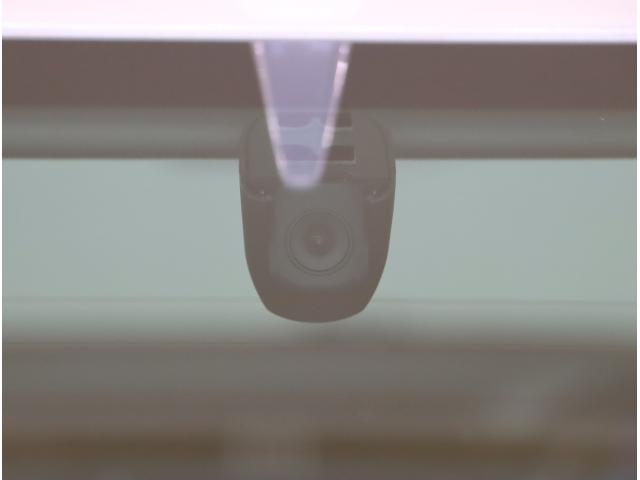 インサイト ＬＸ　アイドリングストップ　地デジフルセグ　オートクルーズコントロール　クリアランスソナー　フルオートエアコン　リアカメラ　ＤＶＤ　衝突軽減ブレーキ　ＡＢＳ　ＬＥＤ　シートヒーター　横滑防止　ドラレコ（27枚目）