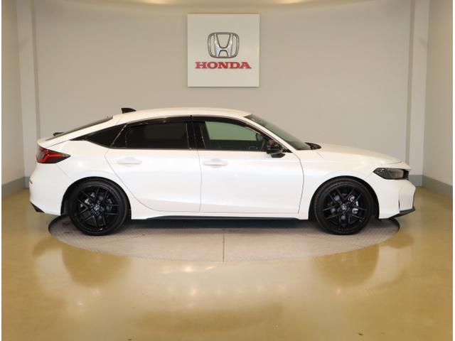 シビック ＲＳ　ＬＥＤヘッド　コーナーセンサー　衝突被害軽減ブレーキ　Ｂカメラ　シートヒーター　パワ－シ－ト　フルセグＴＶ　スマートキー　クルーズコントロール　ＵＳＢ　セキュリティアラーム　ドラレコ　ＥＴＣ（8枚目）