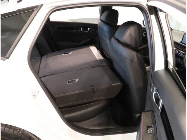 シビック ＲＳ　ＬＥＤヘッド　コーナーセンサー　衝突被害軽減ブレーキ　Ｂカメラ　シートヒーター　パワ－シ－ト　フルセグＴＶ　スマートキー　クルーズコントロール　ＵＳＢ　セキュリティアラーム　ドラレコ　ＥＴＣ（44枚目）