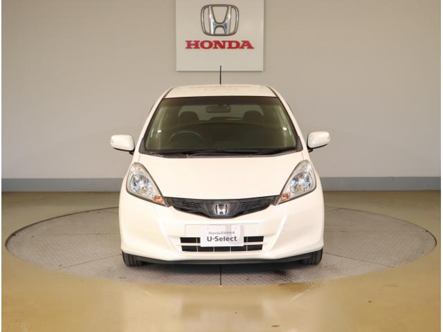 フィット １３Ｇ・スマートセレクションファインスタイル　ＵＳＢ　インテリキー　キーレス　フルオートエアコン　バックカメラ付き　パワーウィンドウ　ＥＴＣ　両席エアバック　エアバック　ドライブレコーダー　ナビＴＶ（2枚目）