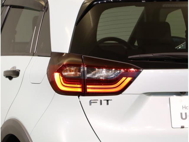 フィット e:HEVクロスター 衝突回避システム フルオートエアコン 前後センサー LEDランプ エアバッグ サイドエアバック 地デジ オートクルーズコントロール VSA ETC バックカメラ USB パワステ(13枚目)