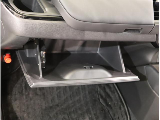 フィット e:HEVクロスター 衝突回避システム フルオートエアコン 前後センサー LEDランプ エアバッグ サイドエアバック 地デジ オートクルーズコントロール VSA ETC バックカメラ USB パワステ(37枚目)