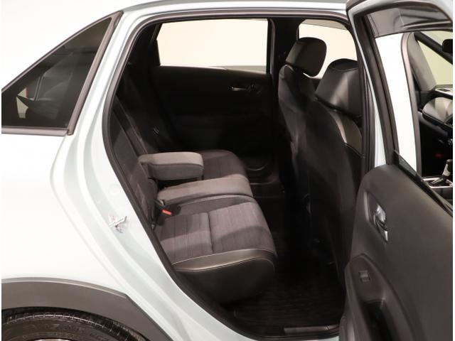 フィット e:HEVクロスター 衝突回避システム フルオートエアコン 前後センサー LEDランプ エアバッグ サイドエアバック 地デジ オートクルーズコントロール VSA ETC バックカメラ USB パワステ(39枚目)