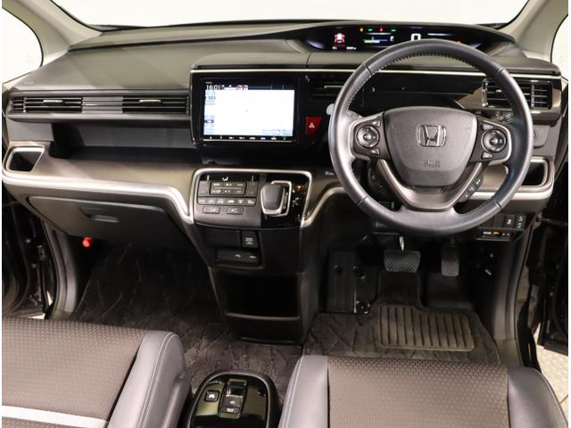 ステップワゴンスパーダ ｅ：ＨＥＶスパーダＧ・ＥＸホンダセンシング　エアバック　Ｐアシスト　地デジ　クルコン　サイドエアバッグ　シ－トヒ－タ－　衝突軽減システム　スマキー　ＬＥＤランプ　ドラレコ　ＵＳＢ接続　ＡＢＳ（14枚目）