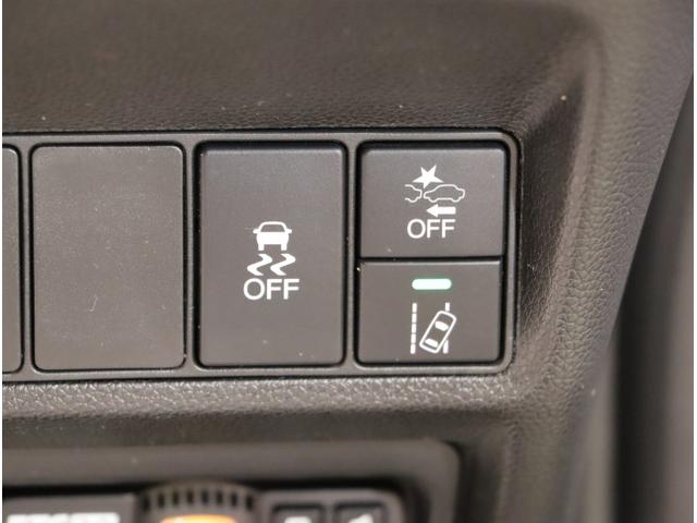 ステップワゴンスパーダ ｅ：ＨＥＶスパーダＧ・ＥＸホンダセンシング　エアバック　Ｐアシスト　地デジ　クルコン　サイドエアバッグ　シ－トヒ－タ－　衝突軽減システム　スマキー　ＬＥＤランプ　ドラレコ　ＵＳＢ接続　ＡＢＳ（31枚目）